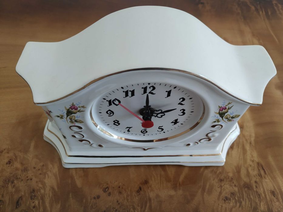 Zegar porcelanowy stojący