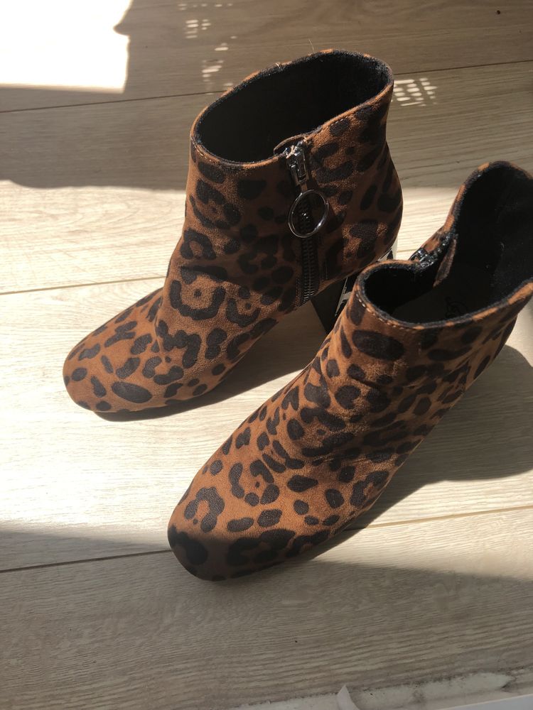 Botas Stradivarius