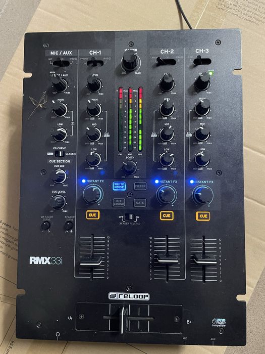 Reloop RMX33i dj mixer