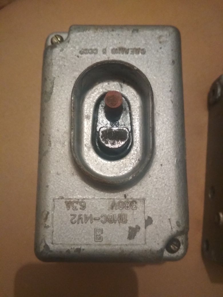 Кнопка пнвс  14 у в корпусе, сделано в СССР.