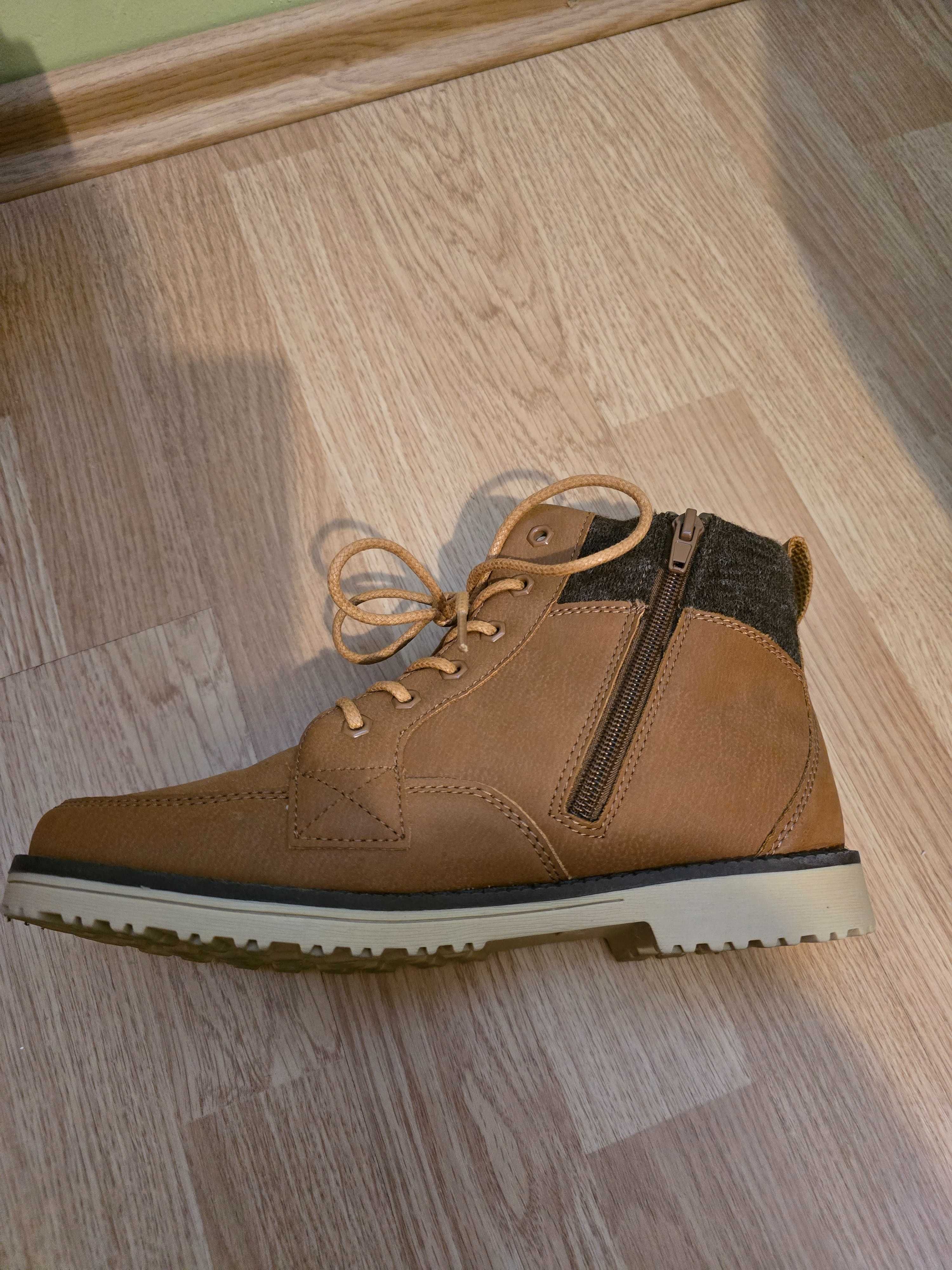 Buty junior chłopięce rozm 39 FILA