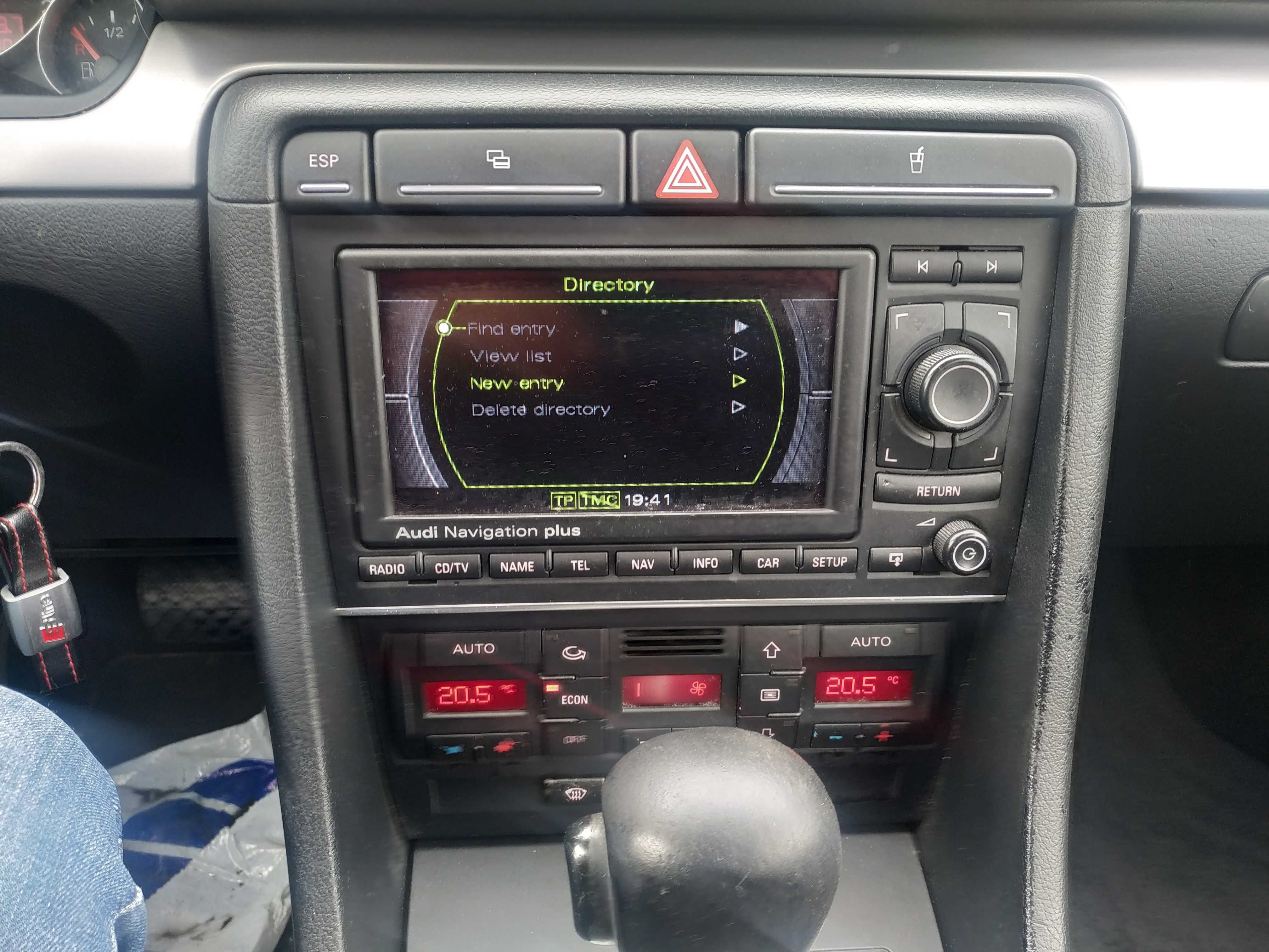 Audi A4  2,7 180KM automat