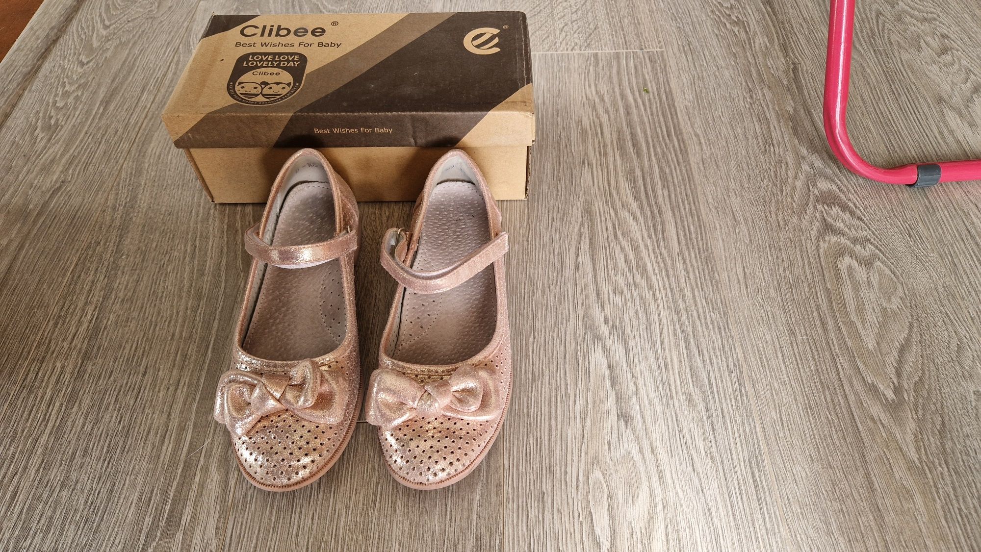 Buty wiosenne dla dziewczynki, r. 32, firmy Clibee