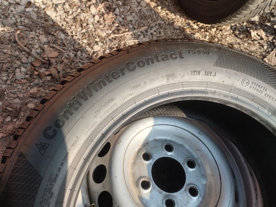 205/55/16 Continental winter contact ts 850