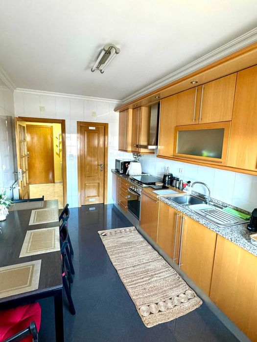 Apartamento T3 para Arrendar, excelente localização, 10 minutos Lisboa