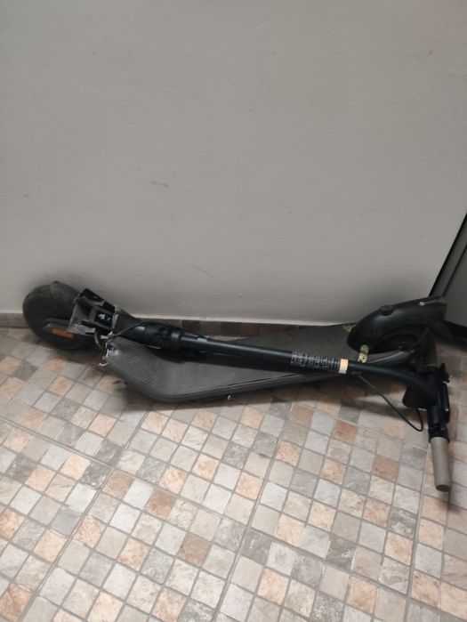 Vendo trotinete ninebot E2 partido para peças