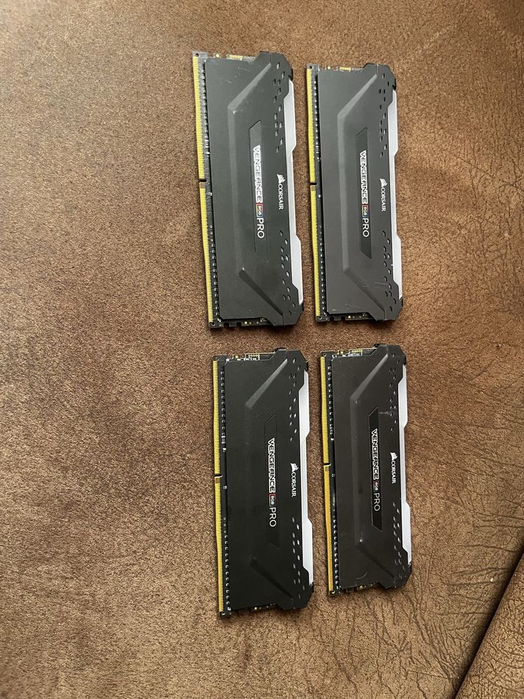 32GB 3200mhz DDR4 RAM Corsair Vengeance PRO RGB