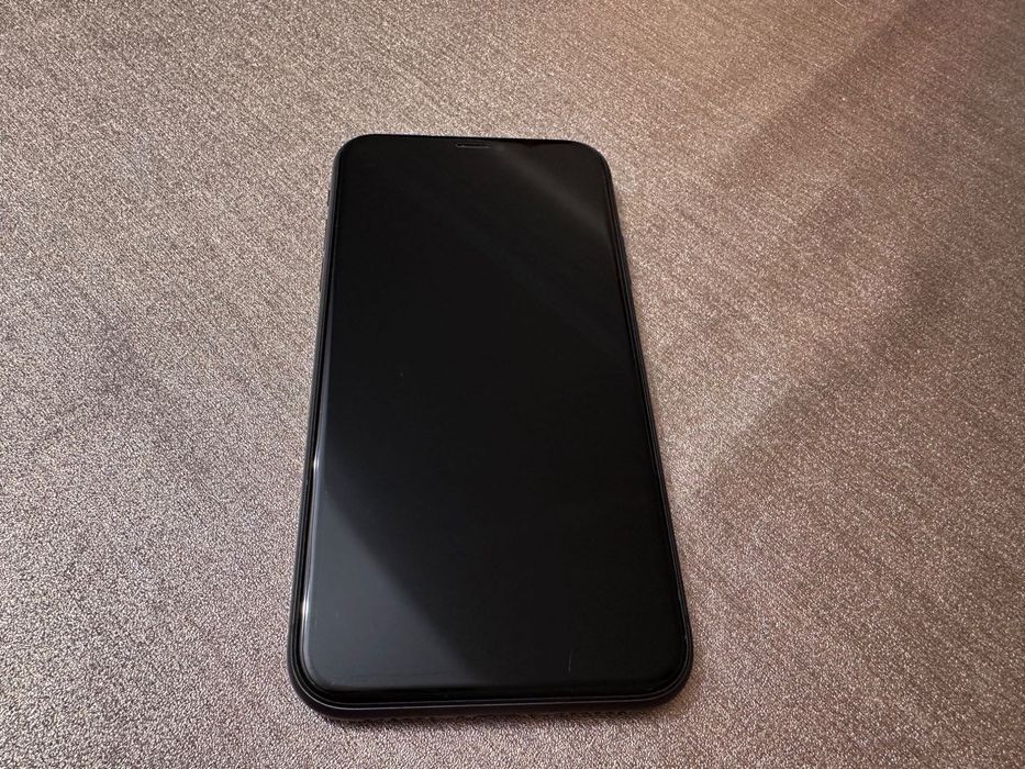 iPhone 11 Preto 64GB em excelente estado. Bateria NOVA