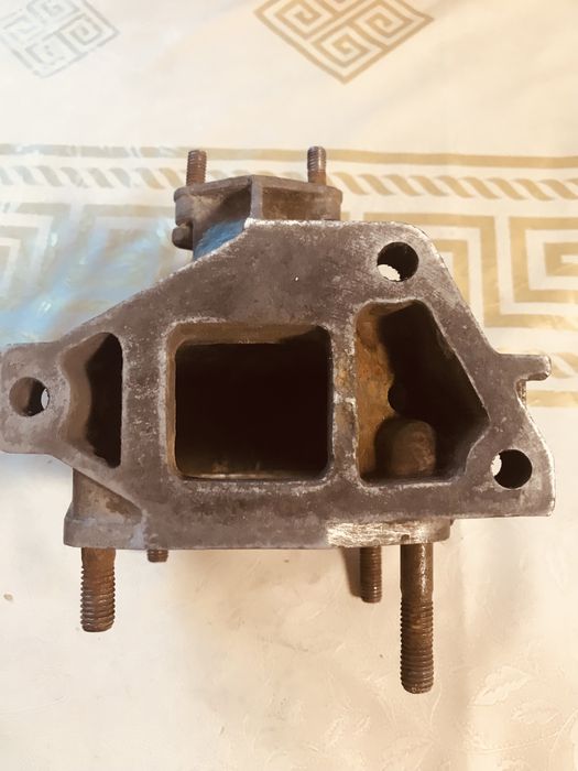 Корпус насос помпи ваз 2101-07.