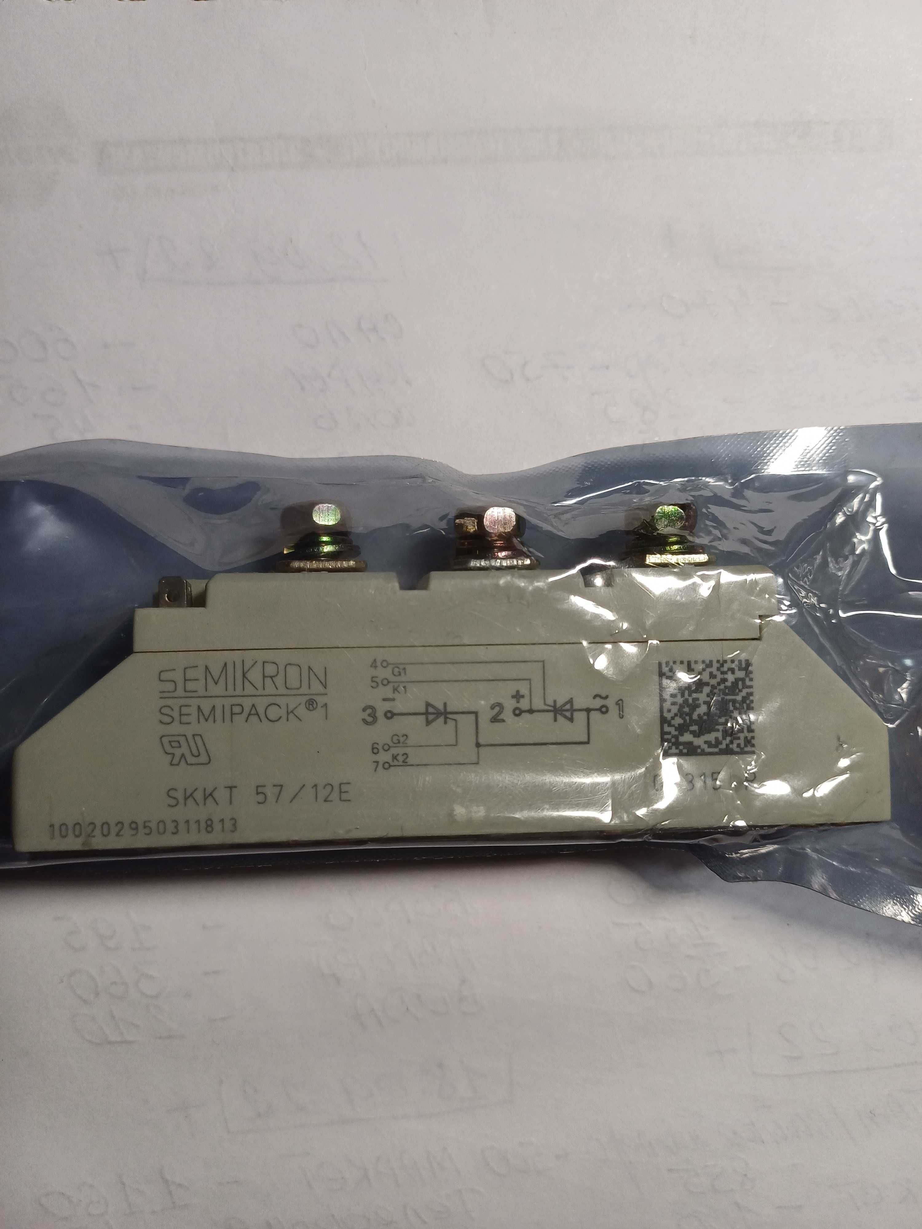Тиристорный модуль SEMIKRON SKKT 57/12 E в корпусе SEMIPACK® 1