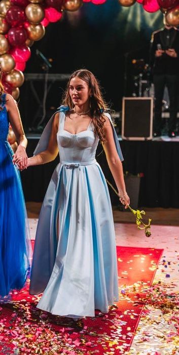 Випускна сукня, в ідеальному стані