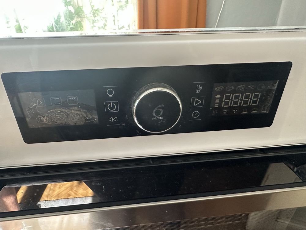 Piekarnik marki Whirlpool