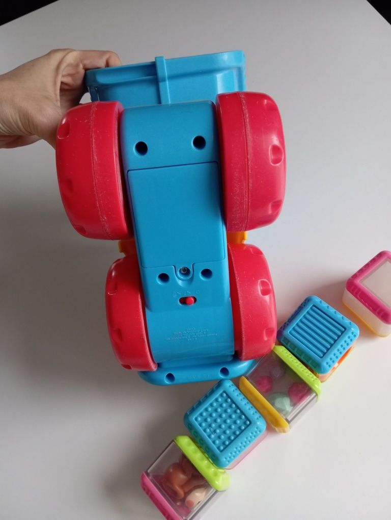 Wywrotka Fisher Price z kostkami