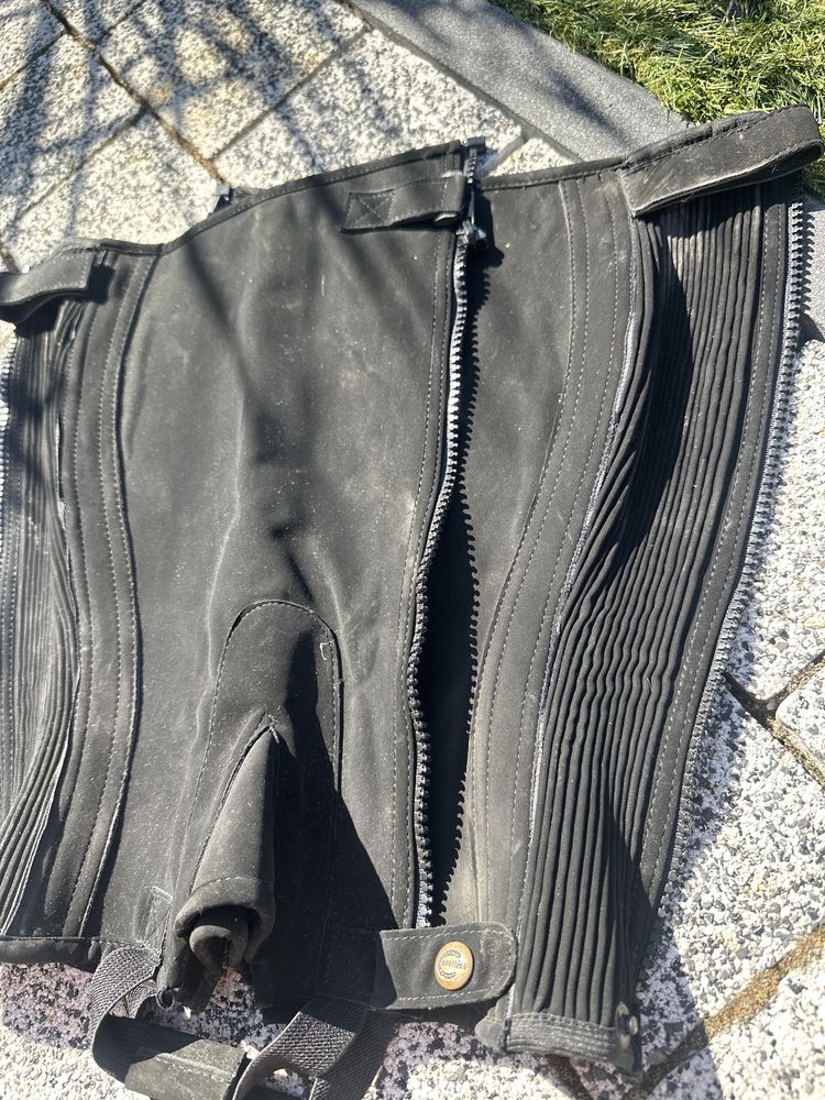 Czapsy jeździeckie Quallino elastyczne sprowadzone z niemiec