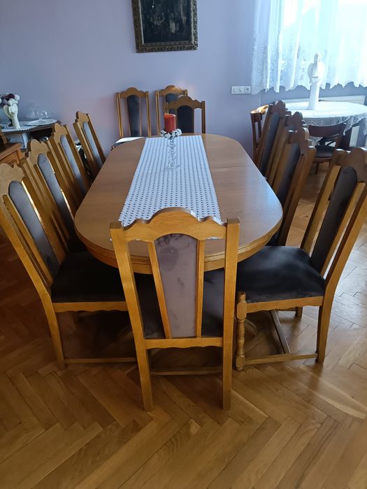 Drewniany solidny stół, 12 krzeseł komplet, mocne, stabilne