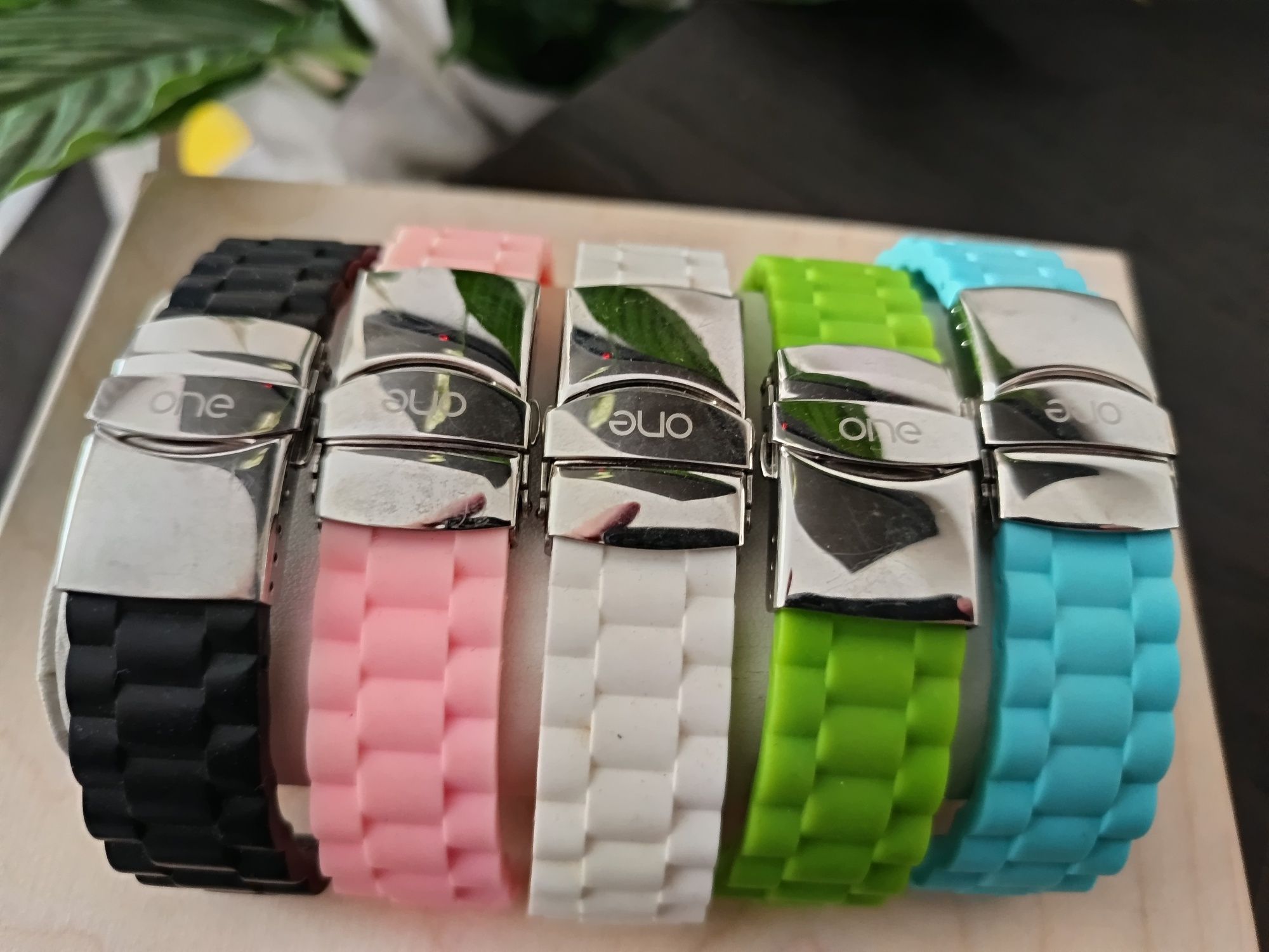 Braceletes para Relógio ONE -novas
