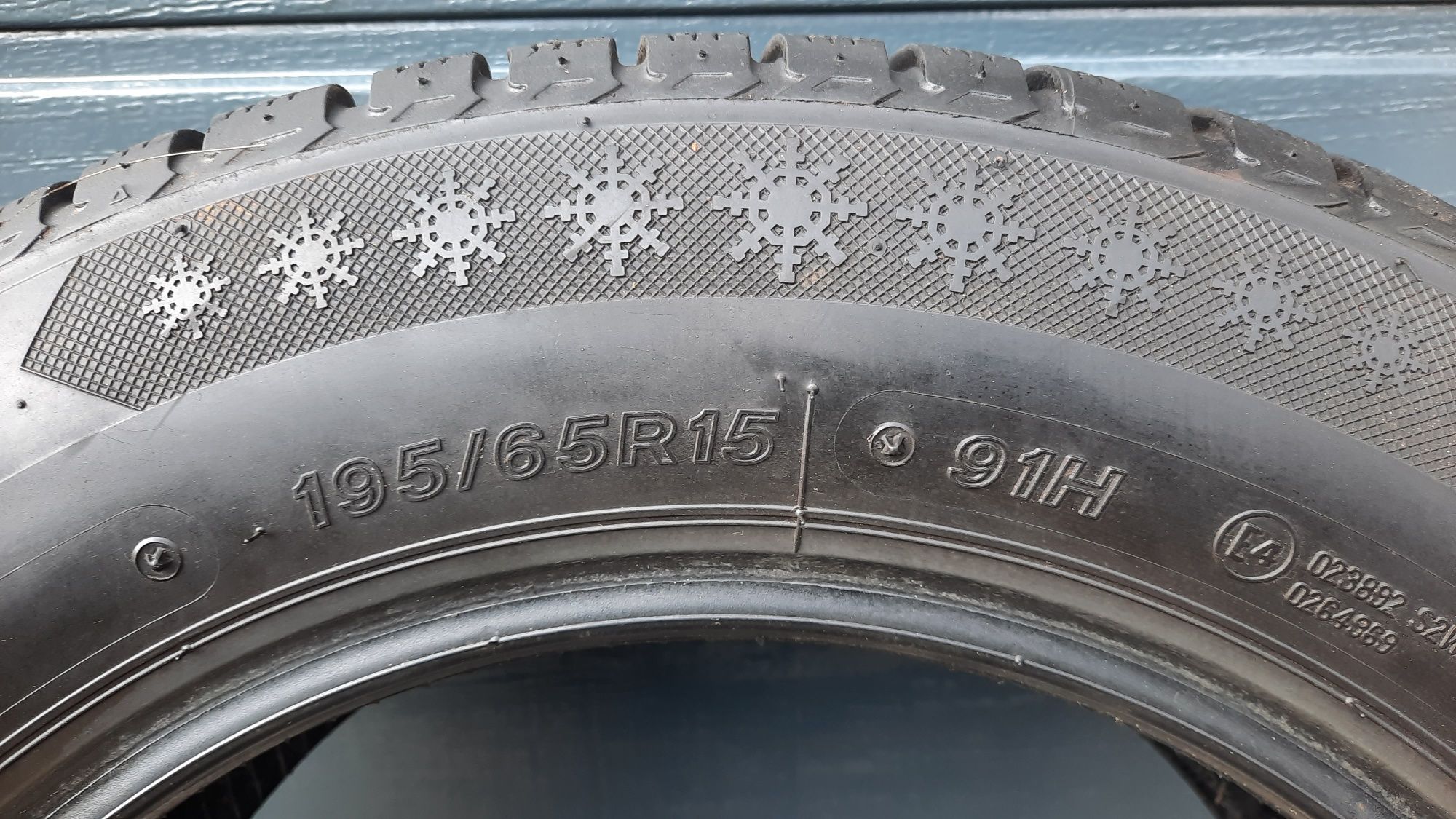 Lassa 195/65 R15 Snoways zimowe 8 mm