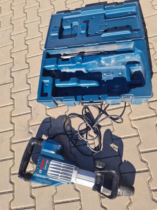 Młot kujący Bosch GSH 11VC + groty