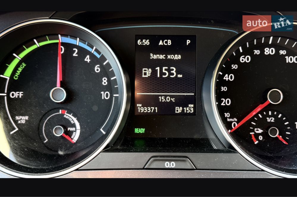 Продаеться e Golf 24 kwt 2015