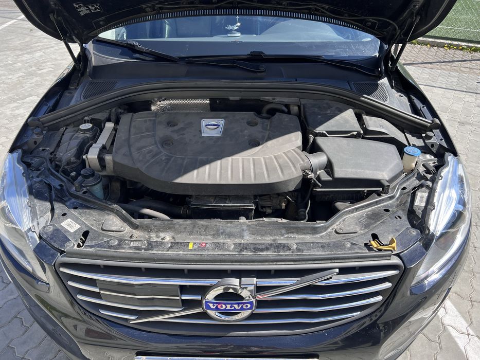 Volvo xc60 2.4дизель D5 . AT. AWD.