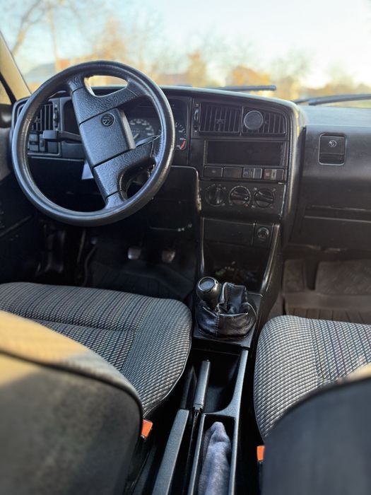 Продам Volkswagen passat B3 1.8 1990 г.в.