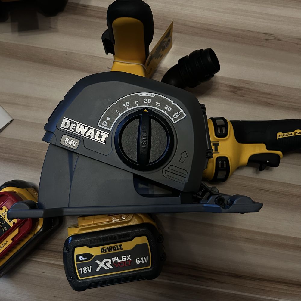 NOWA Bruzdownica Dewalt zestaw