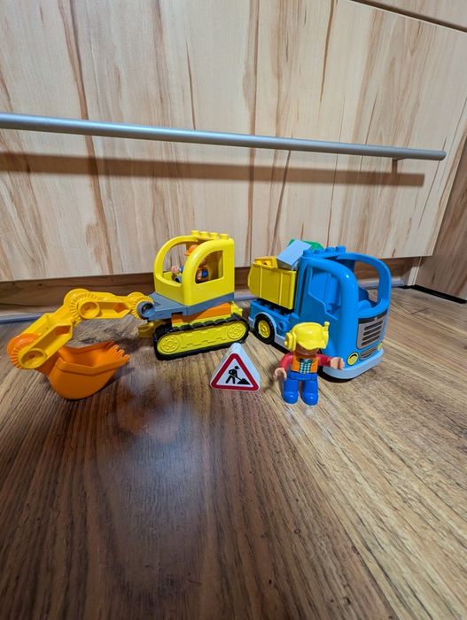 LEGO Duplo 10812 - Ciężarówka i koparka gąsienicowa