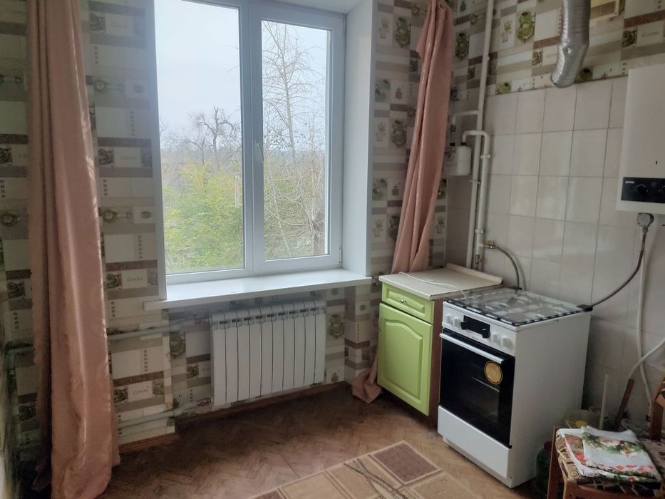 Продаю полнометражную сталинку на Сухой Балке