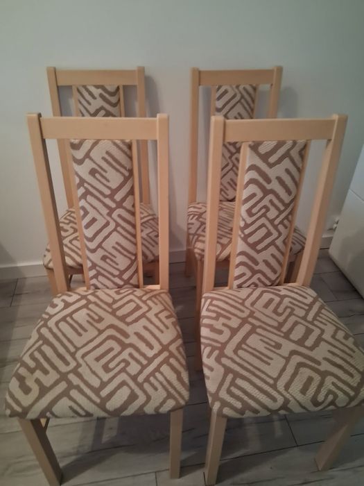 4 krzesła jak nowe