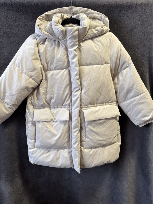 Тепла куртка для дівчинки, розмір 140см