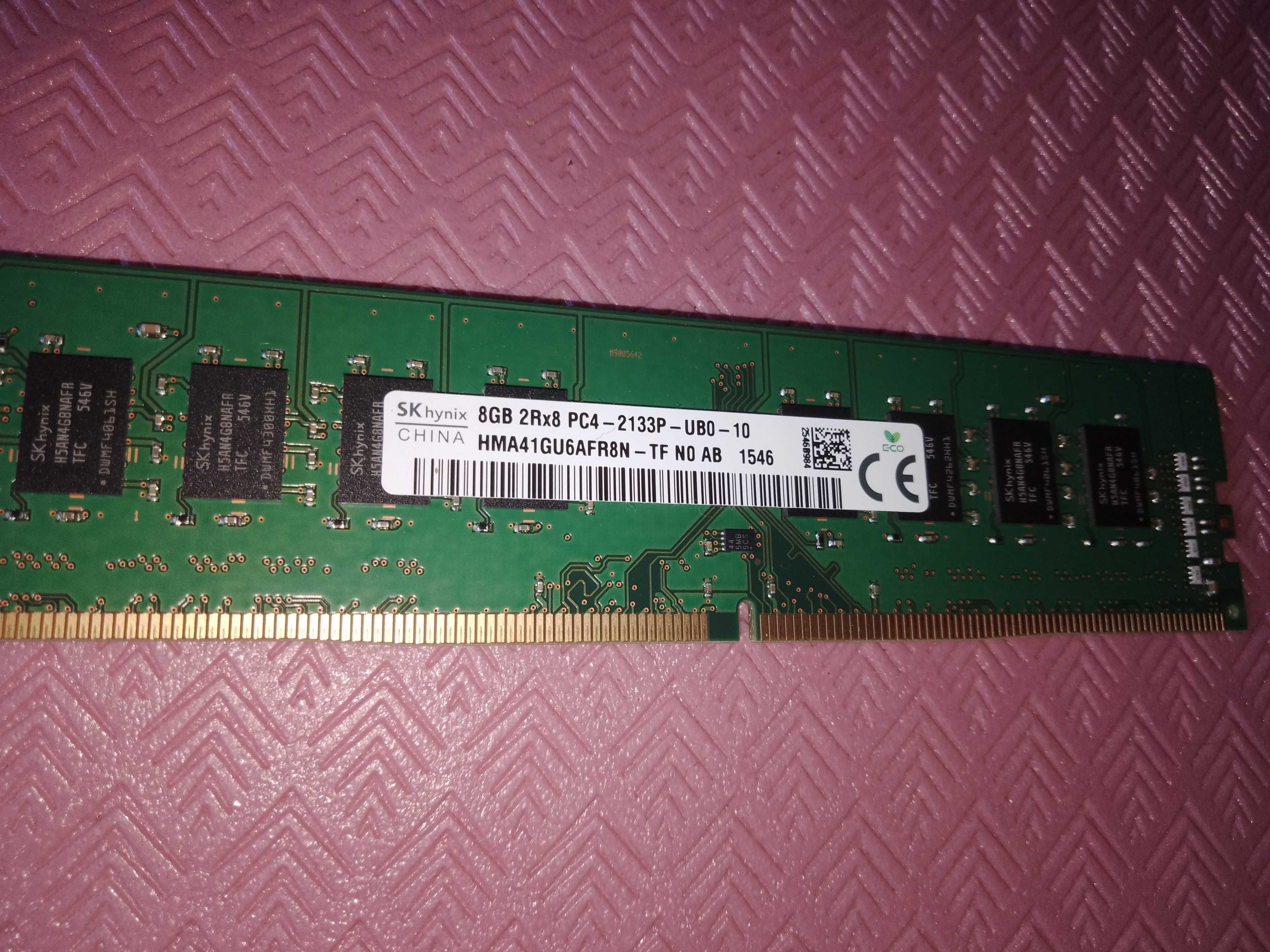 Komputer z monitorem