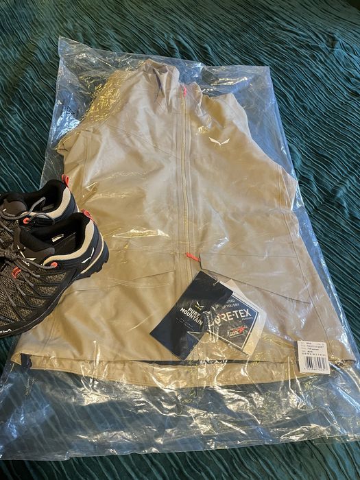 Nowa kurtka Goretex Salewa 40,beżowa,przeciwdeszczowa, jasny brąz