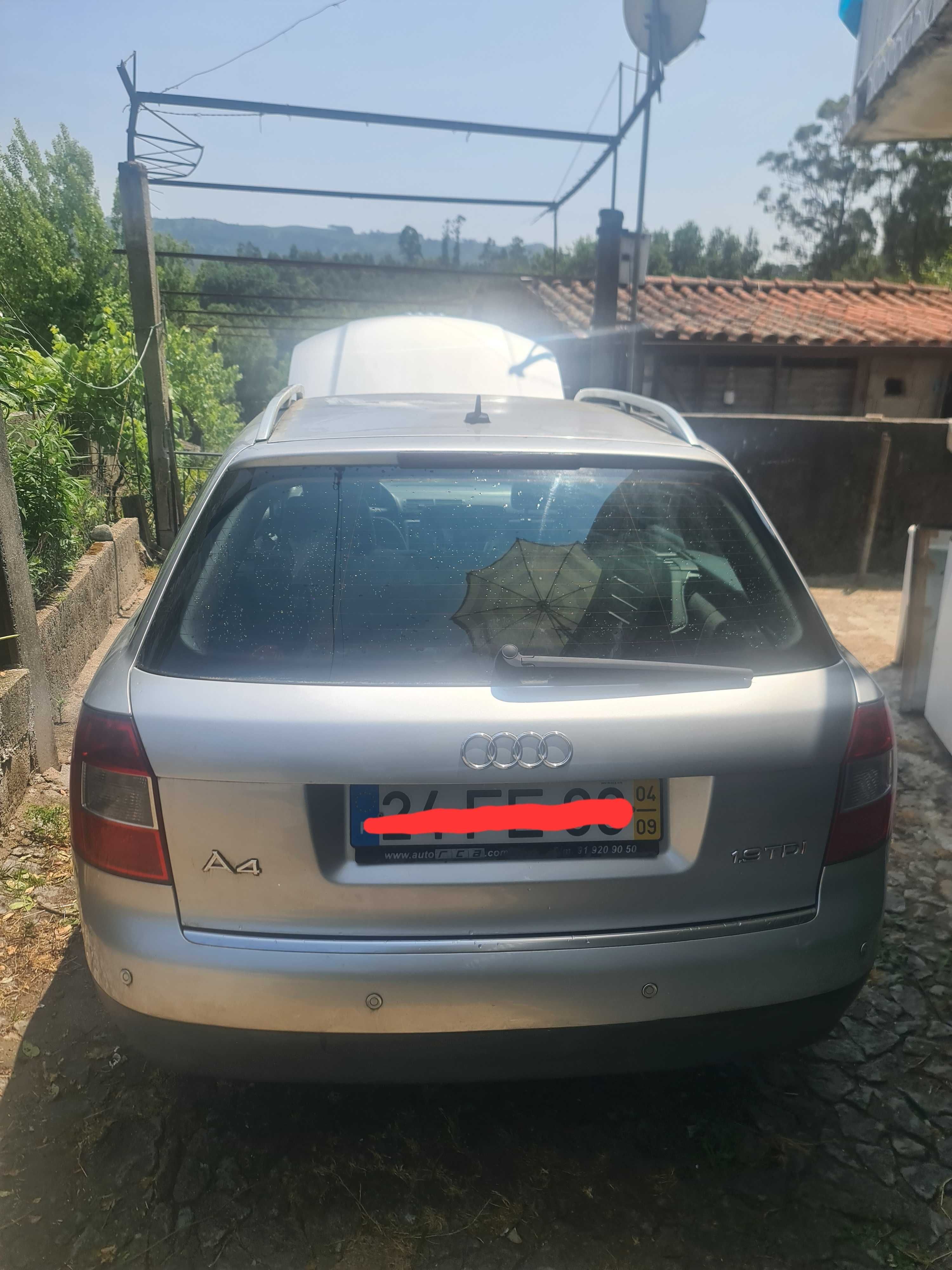 Audi A4 1.9 TDI com vários extras.