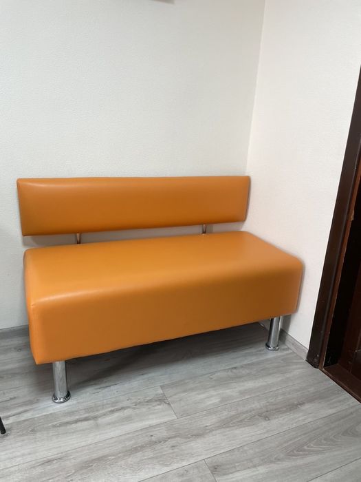 Диван офісний,диван для очікування