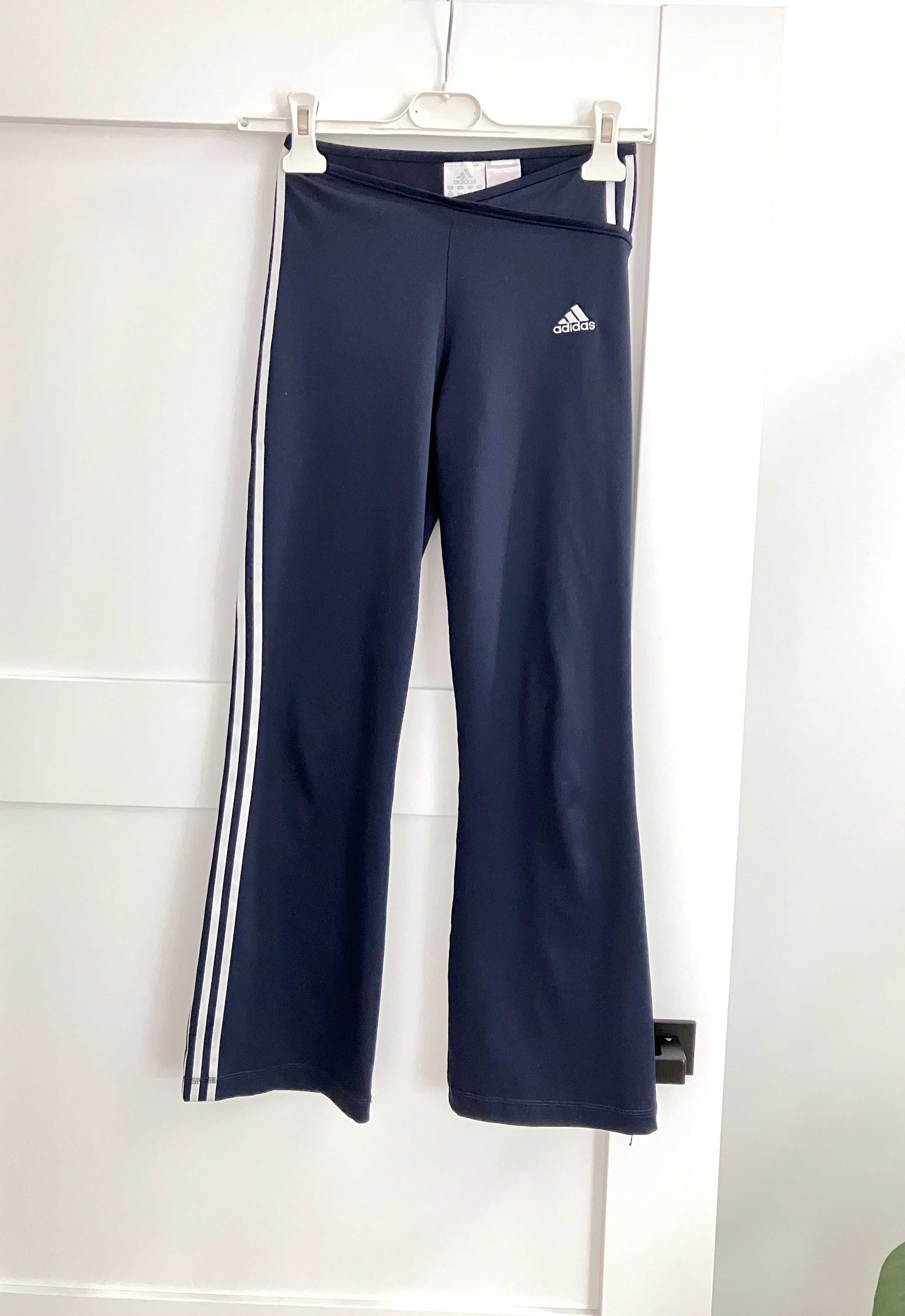 Adidas granatowe legginsy Y2K niski stan rozszerzana nogawka