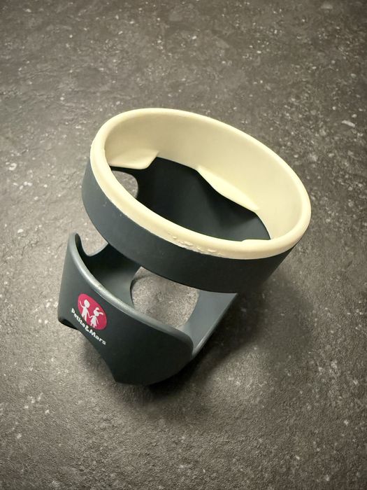 Uchwyt do wózka na kubek