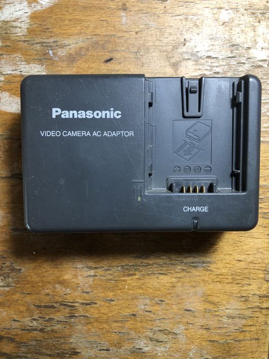 Продам видеокамеру Panasonic vdr-d160