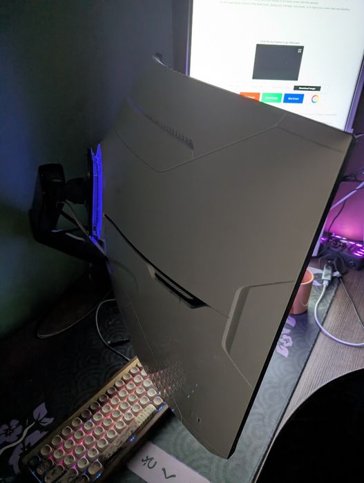 Samsung Odyssey Neo G8 32" 4К 240Hz miniLED