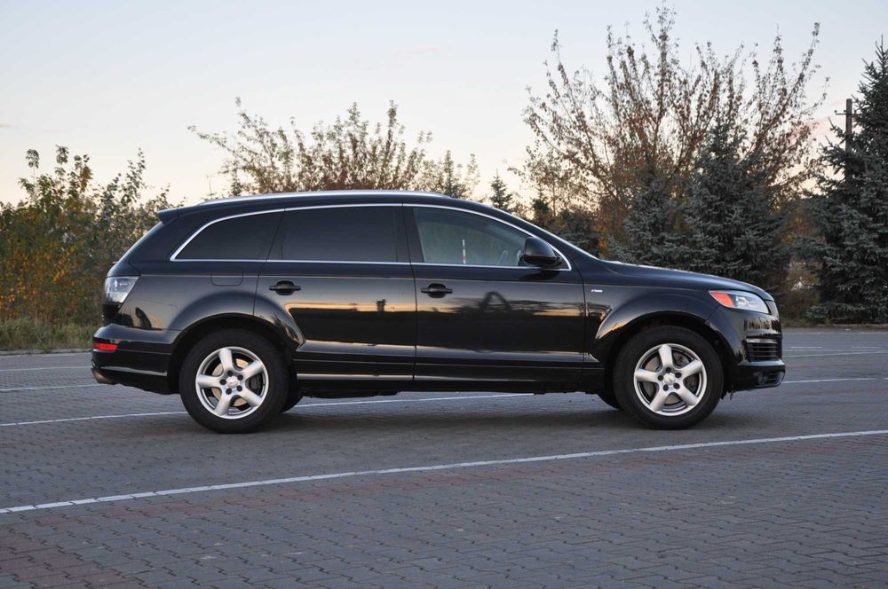 Ładne Audi Q7 4.2 Benzyna Full 7 miejsc 2008 Rok