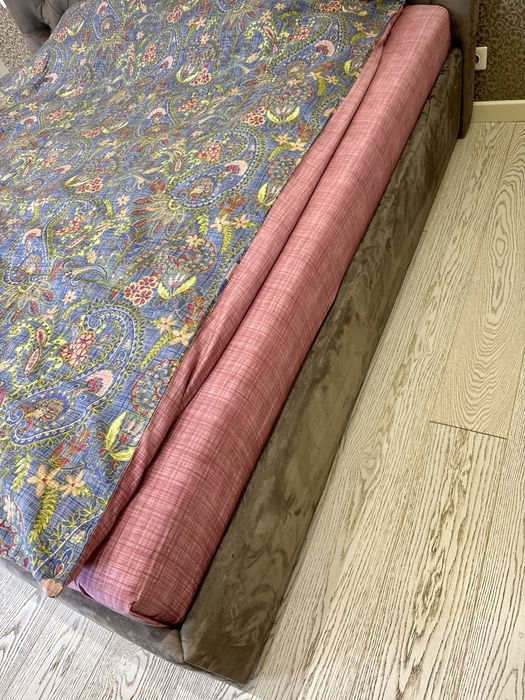 Ліжко двоспальне 200 на 220