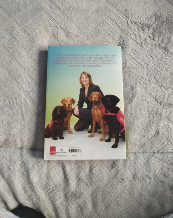 Livro de Claire Guest