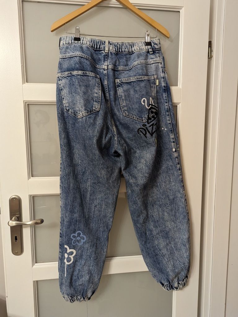 Spodnie joggery Bershka 40