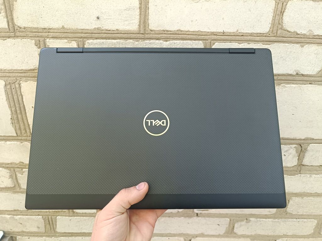 стан 9 з 10, Ігровий ноутбук DELL (i5 8400H/32/512/P2000 4GB)