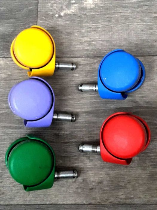 офисного кресла пиастра крестовина колеса