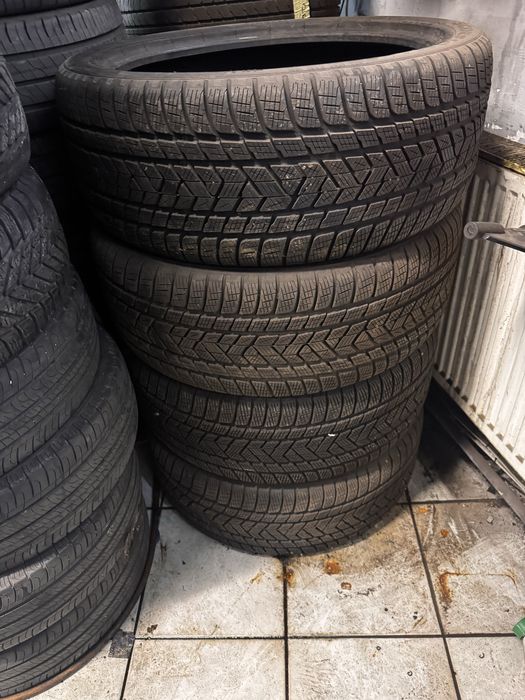 Opony pirelli zimowe  275/40 r22