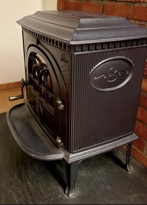 Norweski kominek Jøtul 8