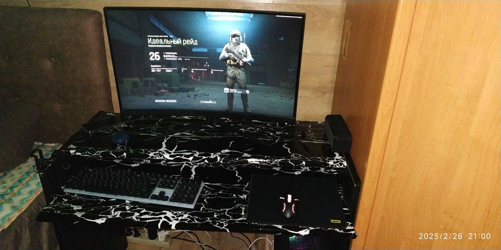 Продам стол компьютерный б\у