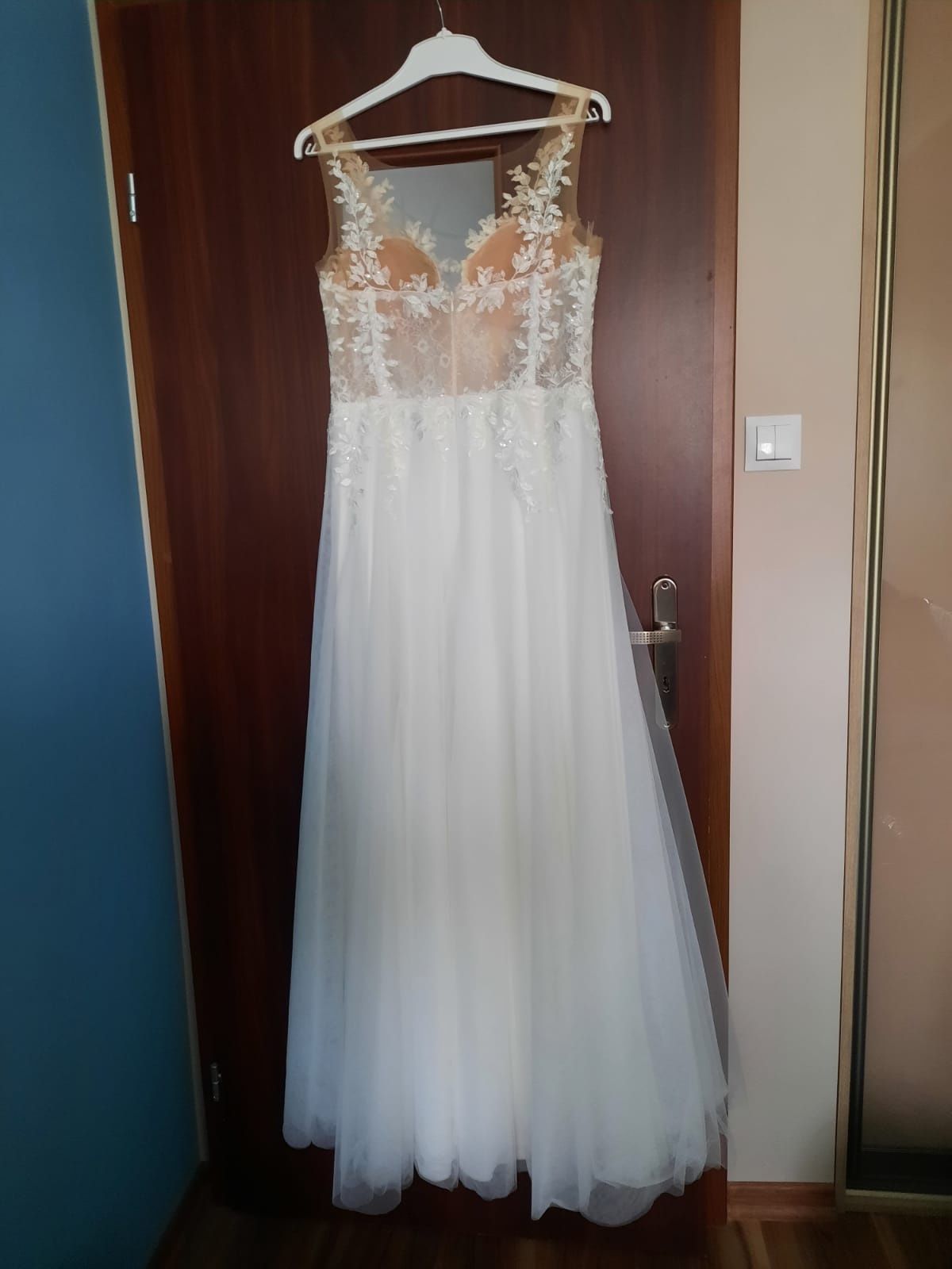 Suknia ślubna, rozmiar 42