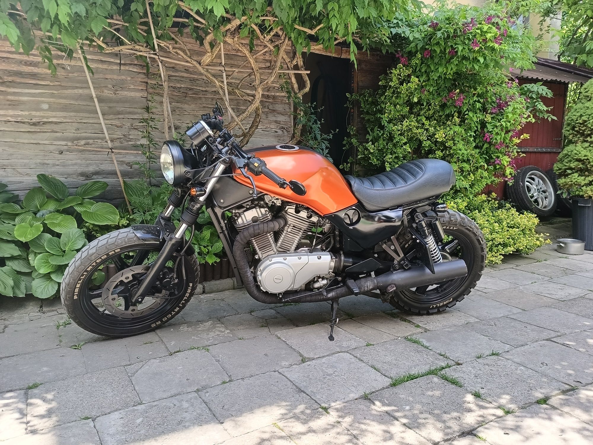 Suzuki VX 800 scrambler, caffe racer, bobber