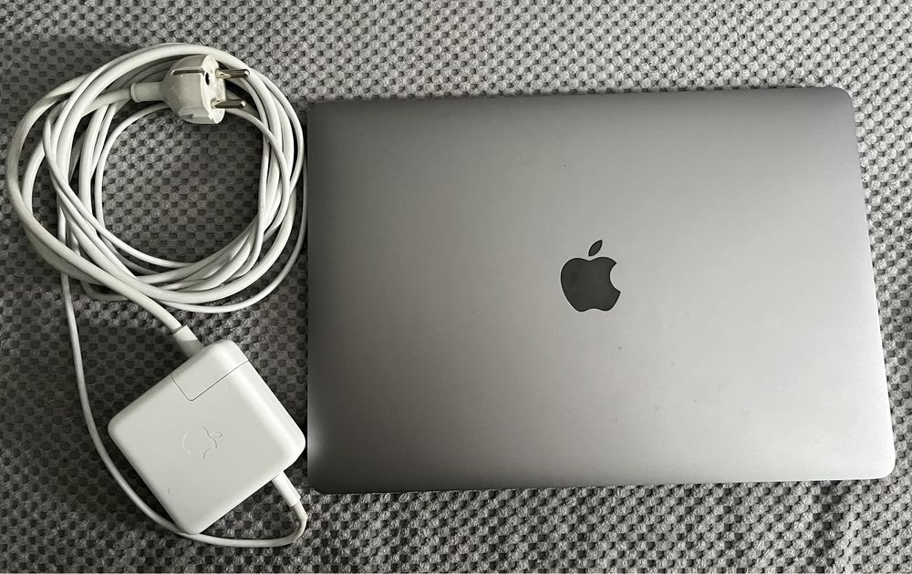 MacBook Pro 13 , 2017